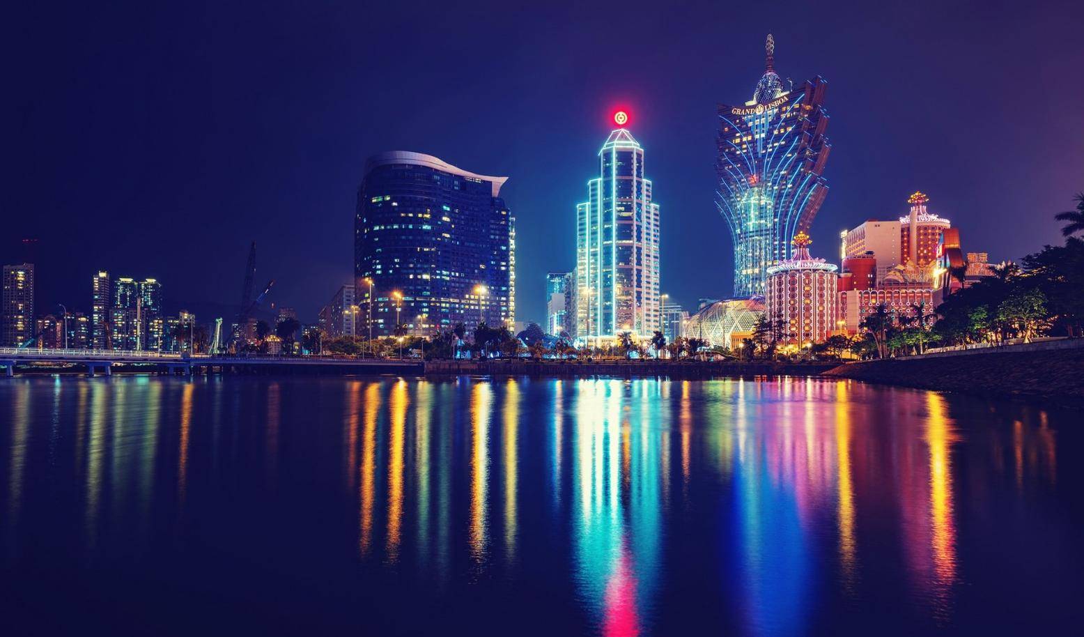 东方明珠·澳门，历史与现代的璀璨交融